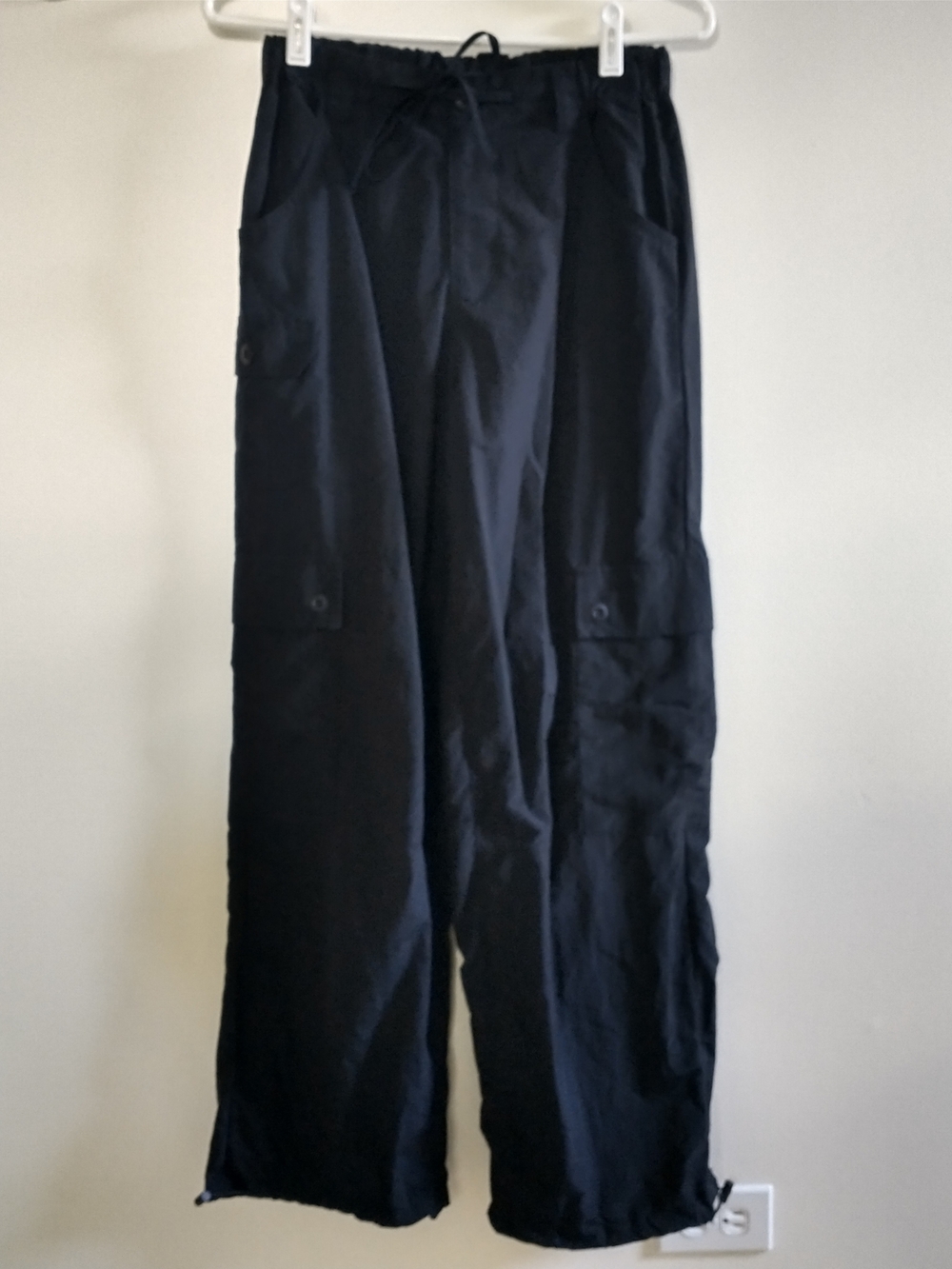 Steve Madden Black Wide-Leg Cargo Parachute Nylon Pants M